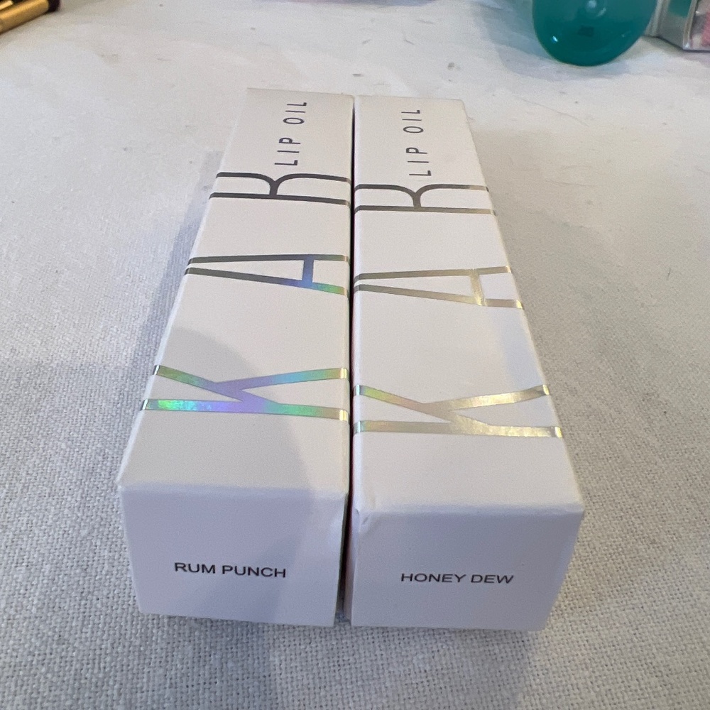 KAR lip oil- 2 flavors